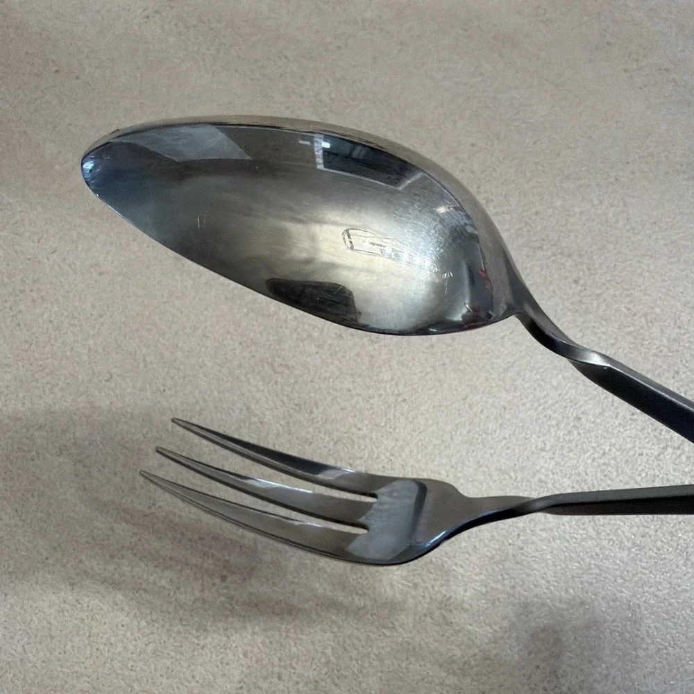 Stainless Steel 18/8 Silver Kitchenware Serving Salad Tongs - Picture 5 of 5